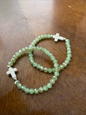 4/$20 bundle and save          (2)Green Beaded Stretch Bracelets w/ White Cross